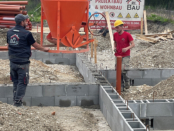 Bodenplatten von der Power Immobilien Bau GmbH