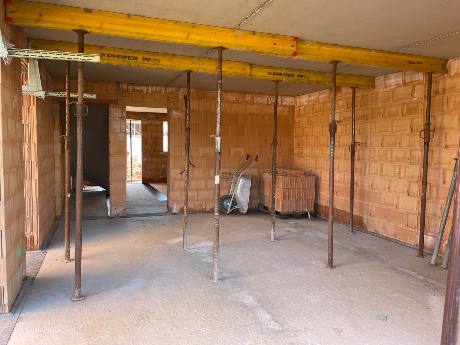 Rohbauarbeiten von der Power Immobilien Bau GmbH